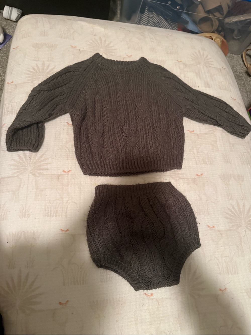 Rylee + Cru Charcoal Cable Knit Crew Sweater & Bloomer Set boys
